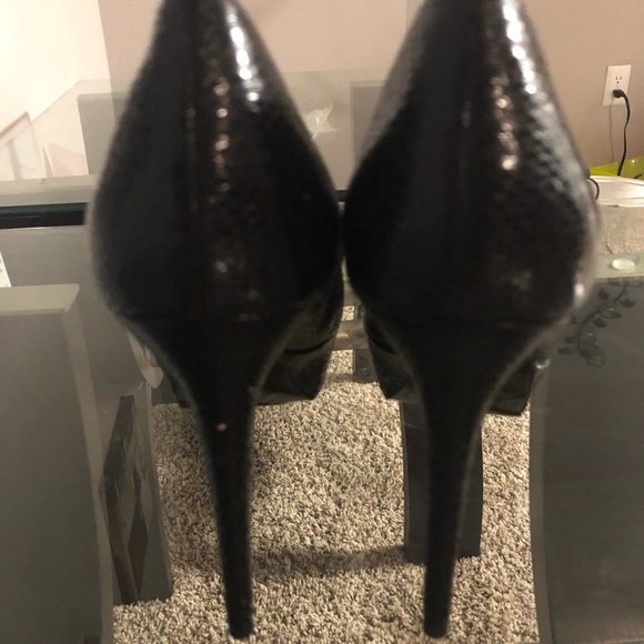 Thalia Sodi Black Skinny Heel Pumps - Picture 7 of 8